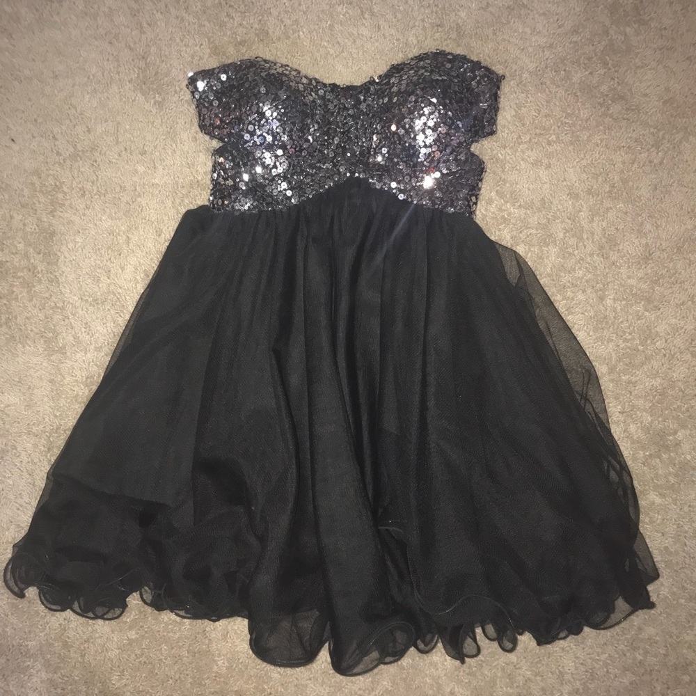 Black & Silver Sequin Formal / Homecoming Dress